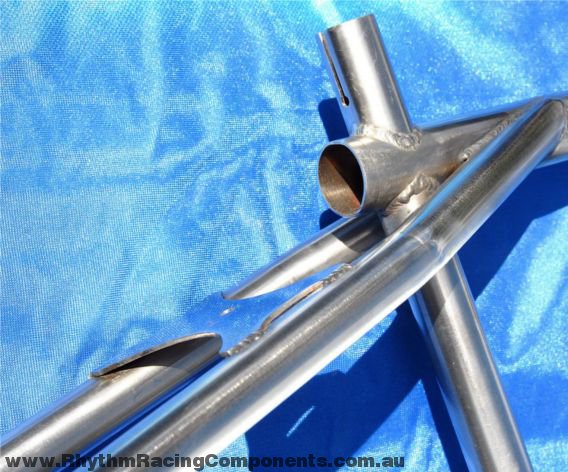 rhythm_racing_components_bmx_thruster_316_stainless_steel_bike_frame_welding.jpg